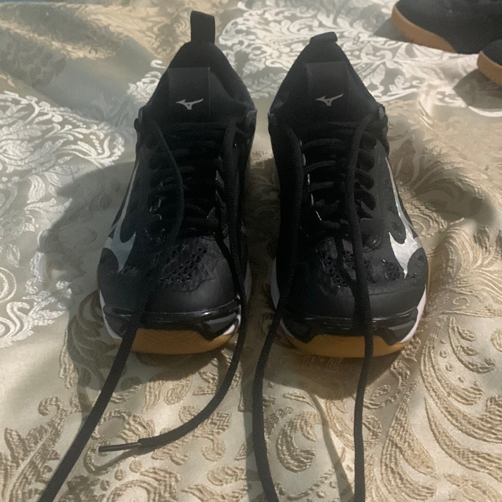 Mizuno Volleyball Shoes